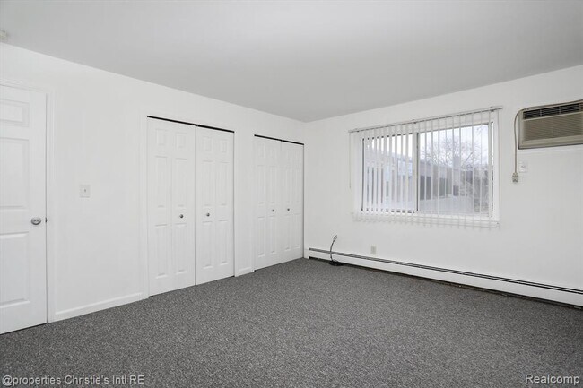 Building Photo - 13337 W Nine Mile Rd