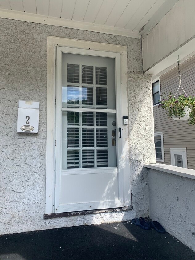 Front Door - 624 Delta Ave