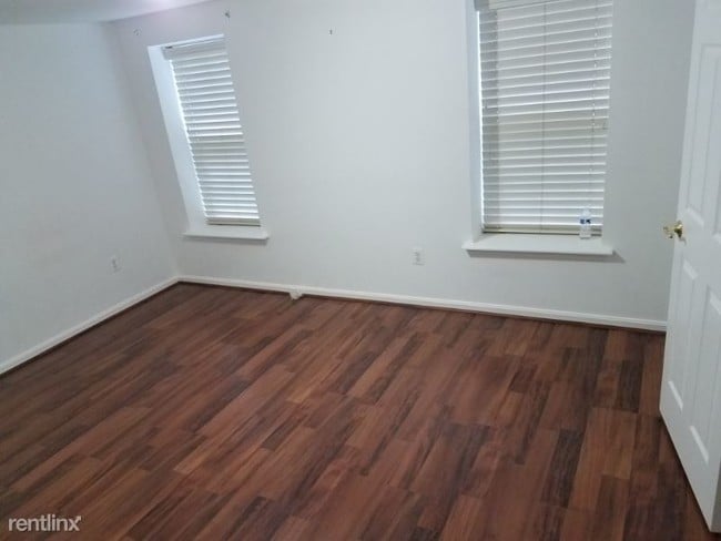 Building Photo - 2 br, 1 bath Apartment - 11015 Old York Rd