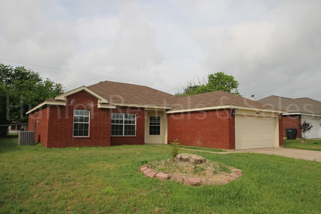 Foto del edificio - Perfect Four-Bedroom!