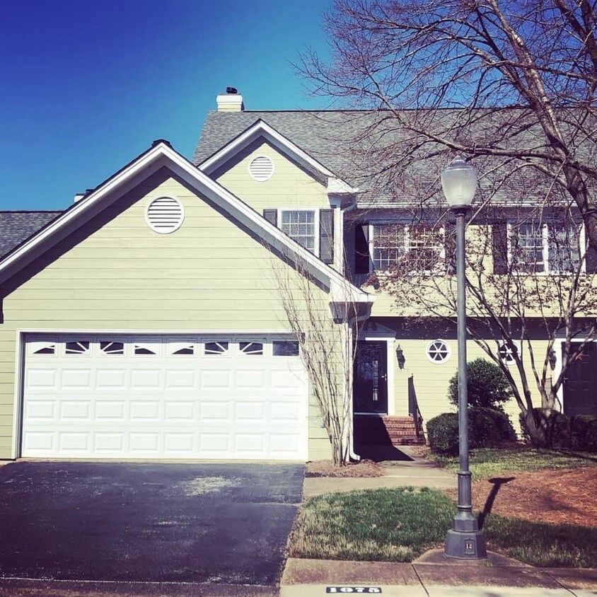 Primary Photo - 1075 Constitution Dr