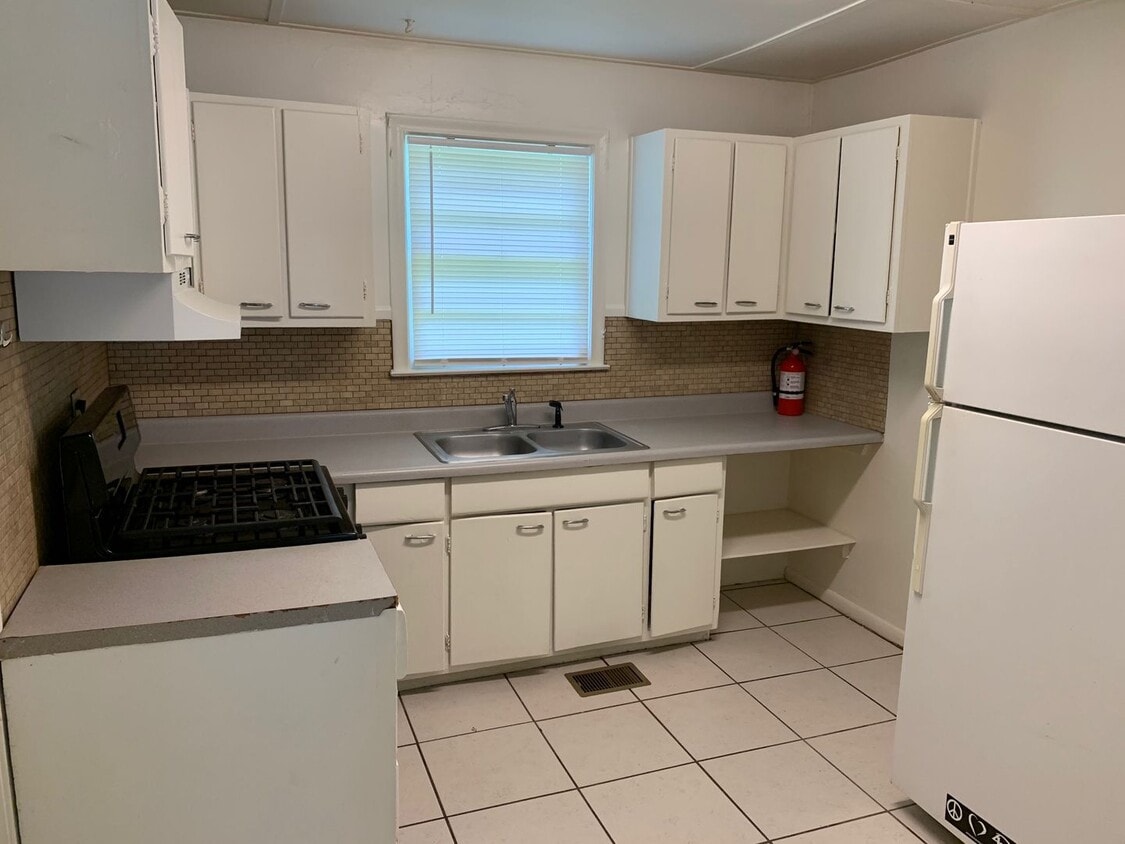 Photo - 1642 Sharkey Street