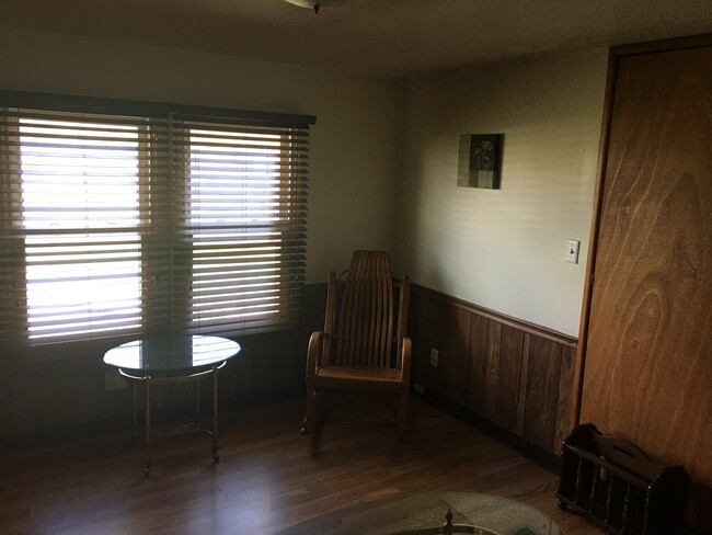 living room - 45111 Cadiz Harrisville Rd