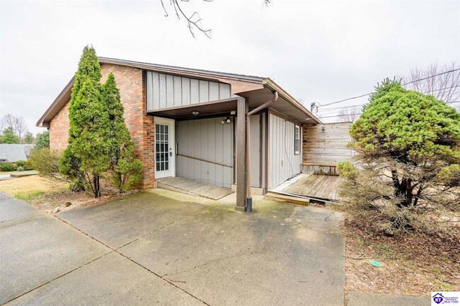 Foto del edificio - 1615 Catalpa Rd