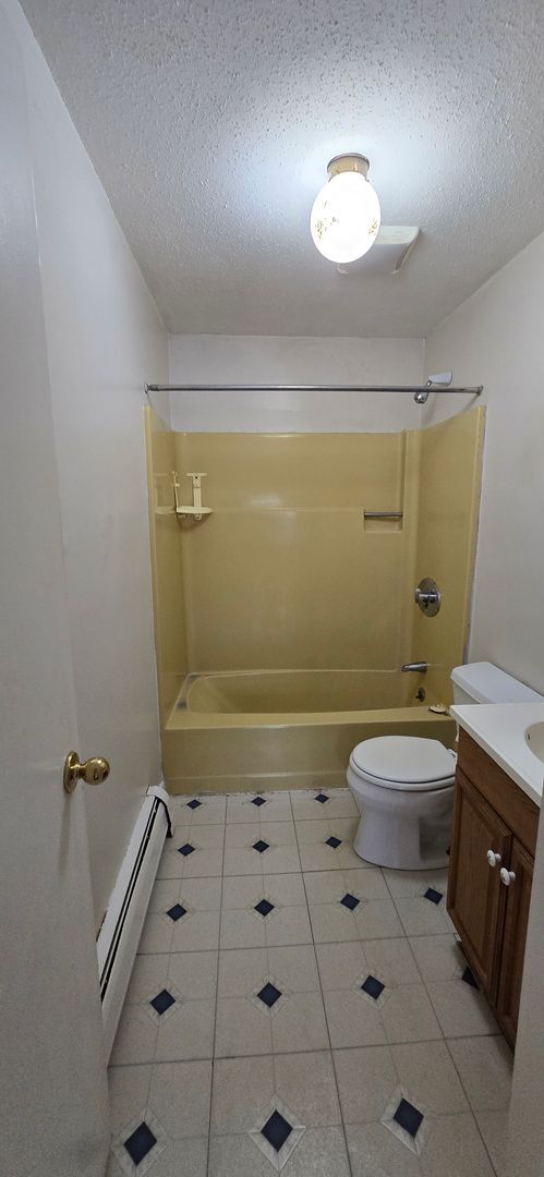 Foto del edificio - 206-208 Higgins Crowell Road