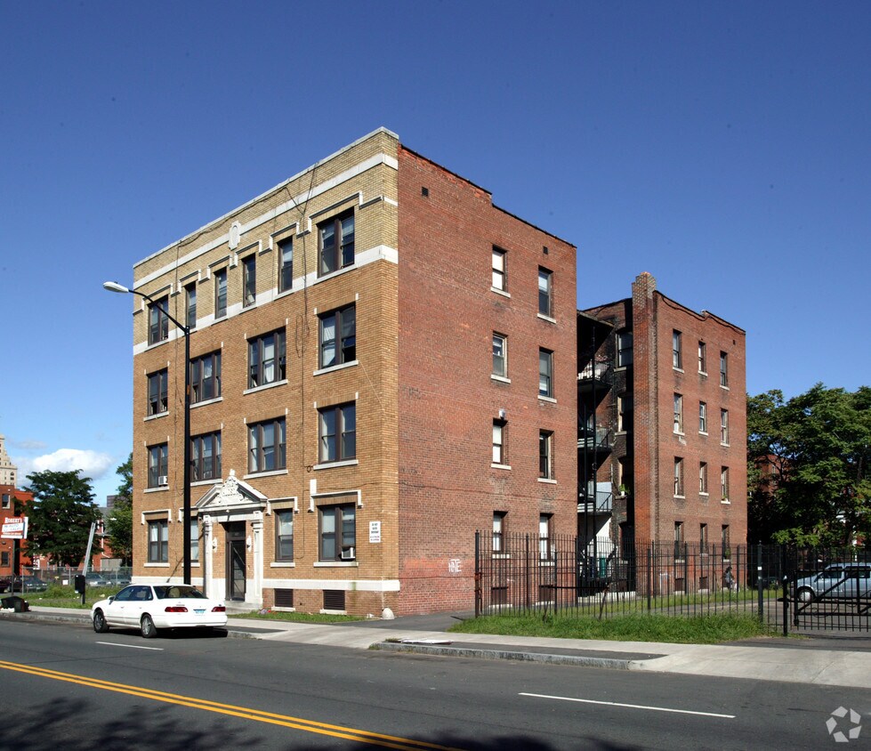 Primary Photo - 296 Hudson St