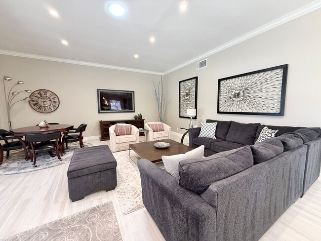 Building Photo - Fully Furnished Desert Retreat in Indian Wells Country Club