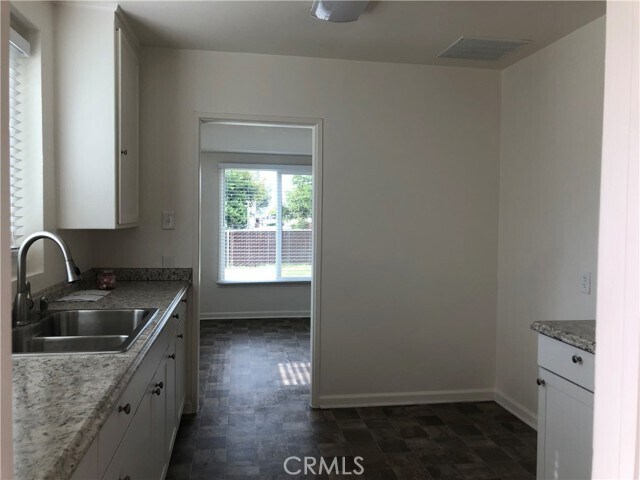 Building Photo - 34993 Ave H