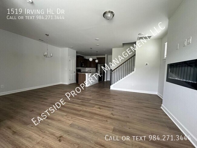 Building Photo - 1519 Irving Hl Dr