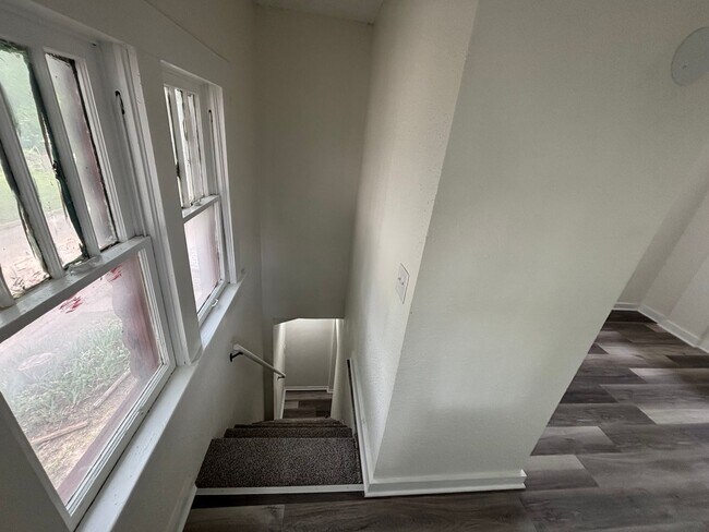 Foto del edificio - 655 S Hillside St