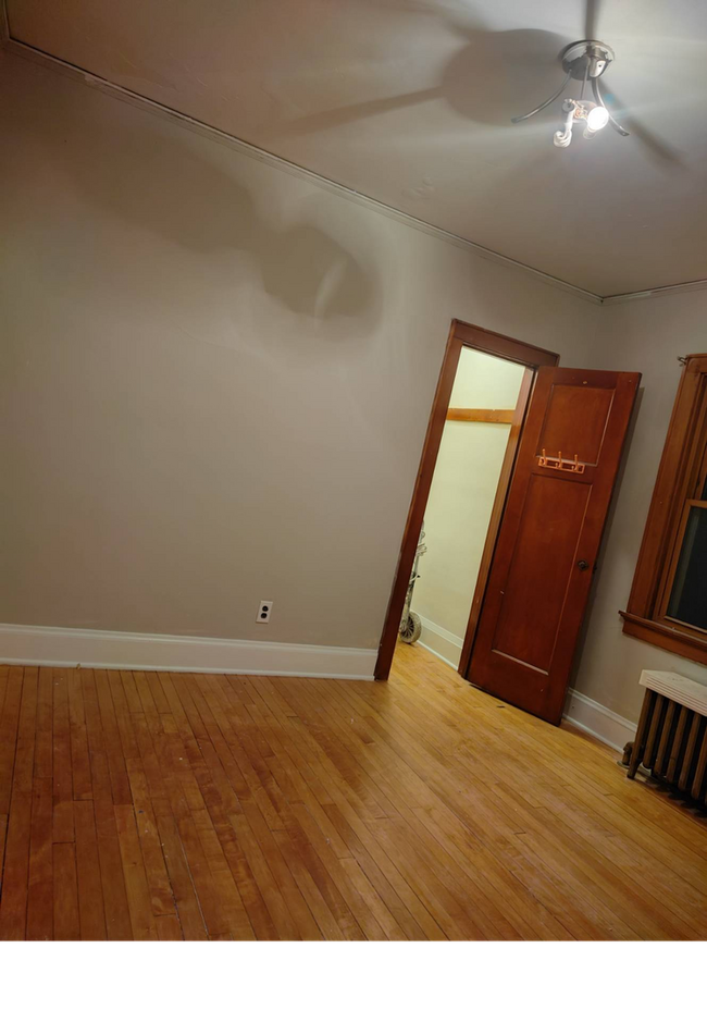 Foto del edificio - 2445 N 50th St