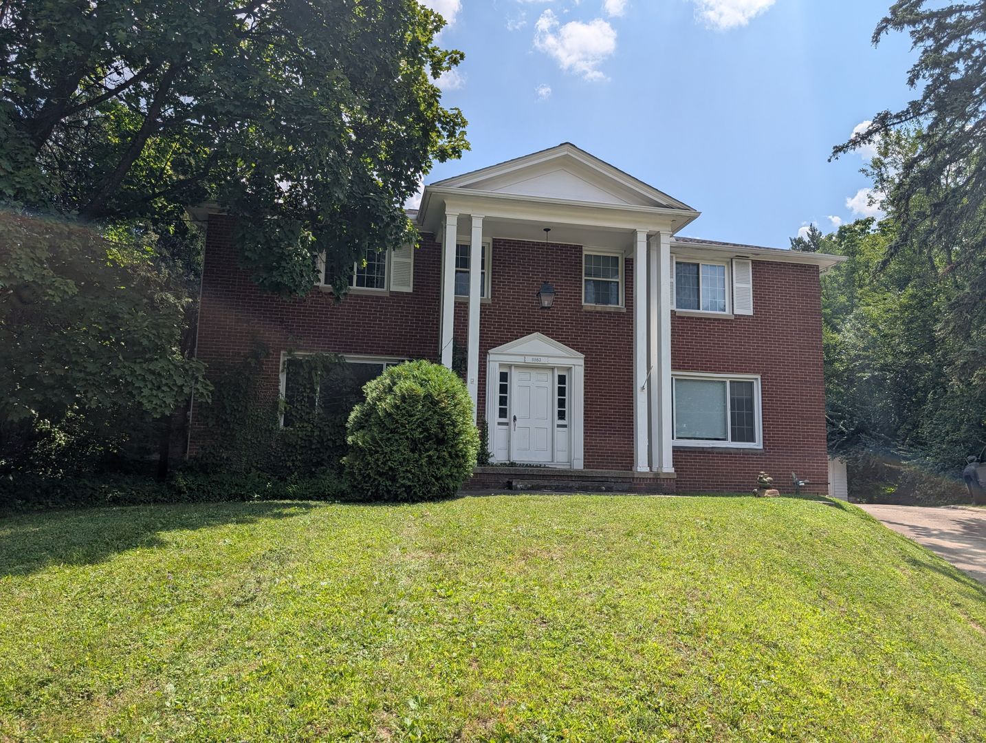 8983 Highland Dr Brecksville, OH 44141 – photo 2