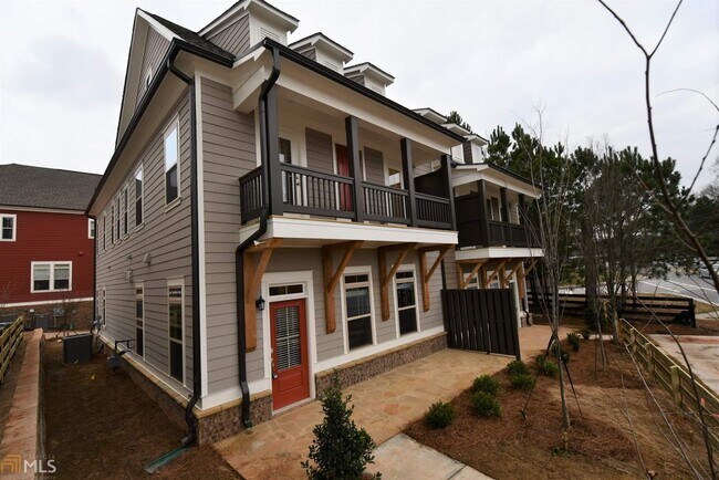 Foto del edificio - 613 N Main St