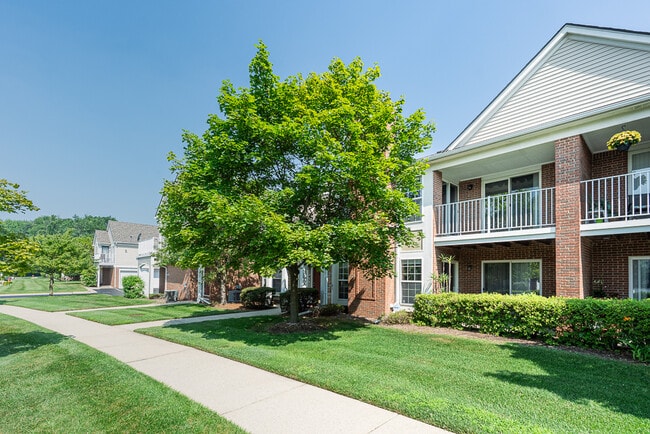 Building Photo - 5681 Pine Aires Dr