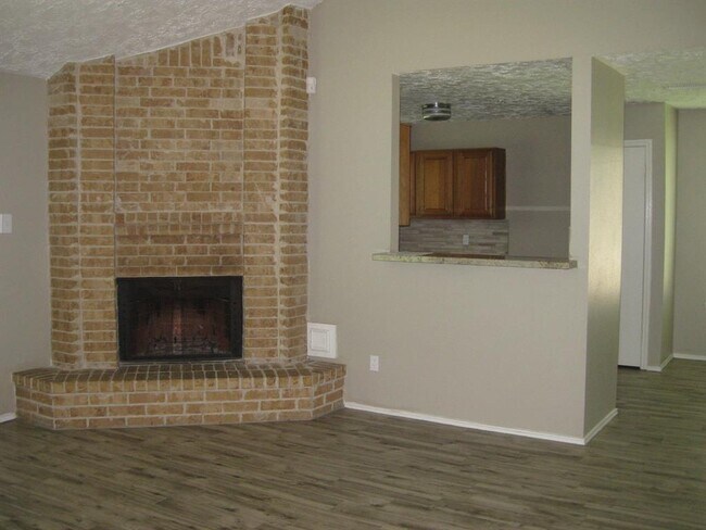 Building Photo - 14014 Susan Ct
