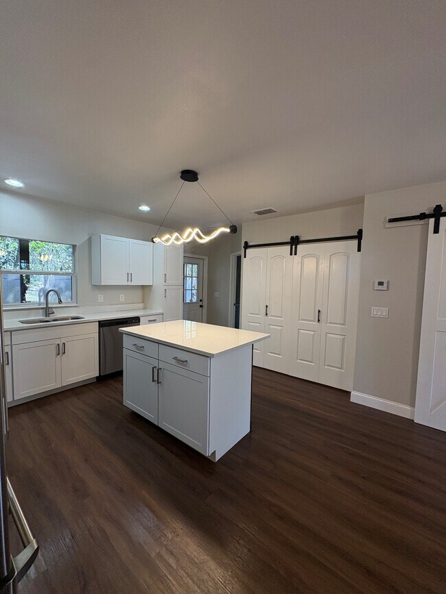 Foto del edificio - 12803 Buggville Ln