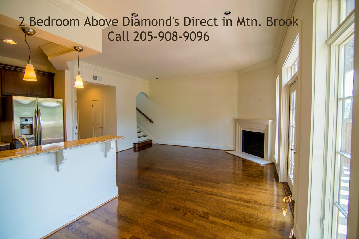 2940 Cahaba Village Plaza, Mountain Brook, AL 35243 Condo for Rent in