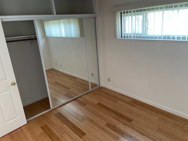 Bedroom - 2021 Emerson St