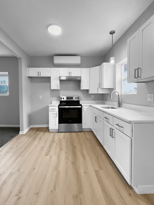 Kitchen - 186 Rodman St