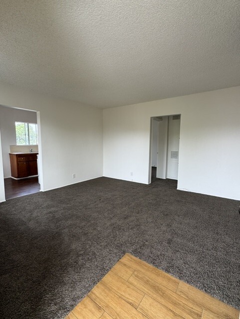 Building Photo - 130 N Ivy Ave