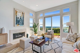 Building Photo - 6412 Lunita Rd