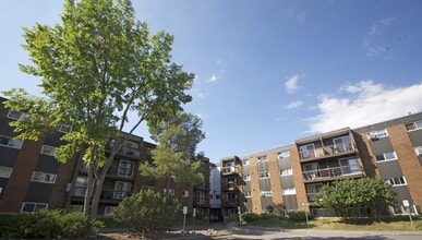 Building Photo - Southpoint Villa Apartments