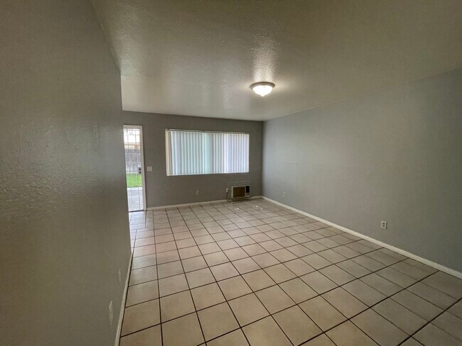 Building Photo - 850 Prescott Way, Unit C