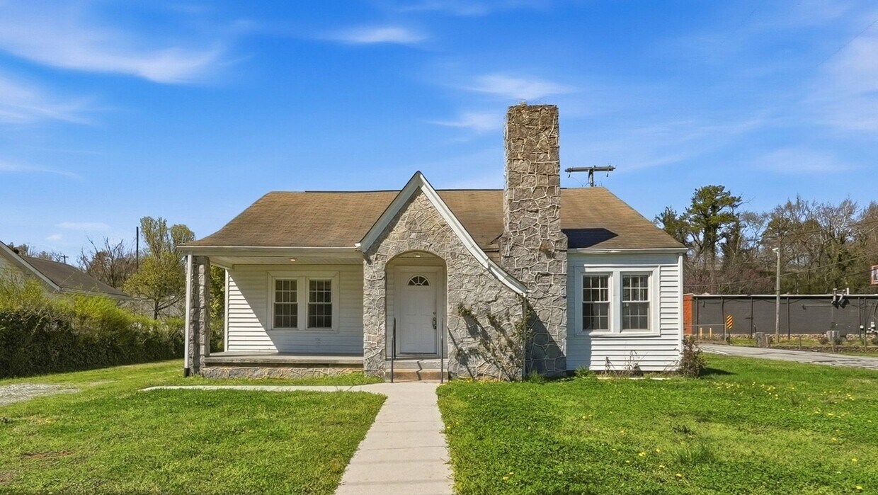 3 bedroom White Oak home available NOW! - 3 bedroom White Oak home available NOW!