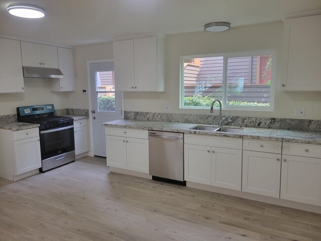 Building Photo - 303 Ohio St