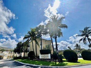 Building Photo - 6324 La Costa Dr
