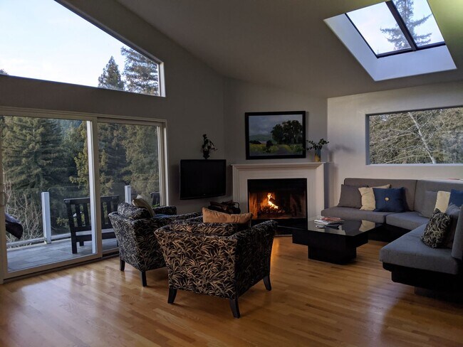 Foto del edificio - Furnished Mountain Oasis in Felton!