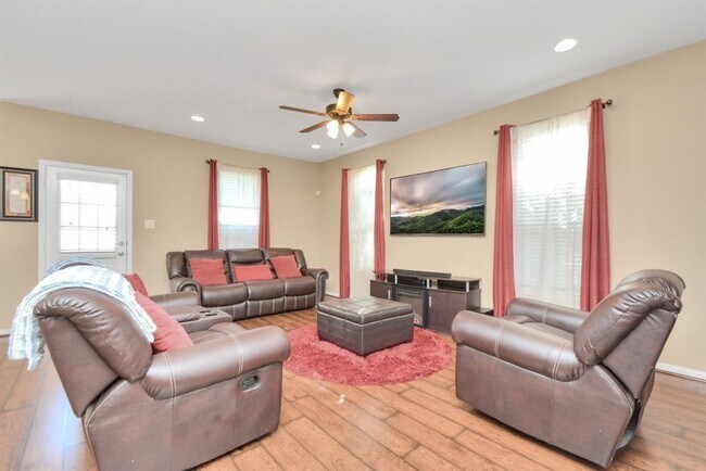 Foto del edificio - 17047 Wilthorne Gardens Ct