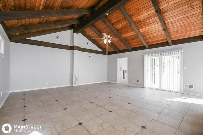 Building Photo - 7902 E 79TH ST, KANSAS CITY, MO 64138