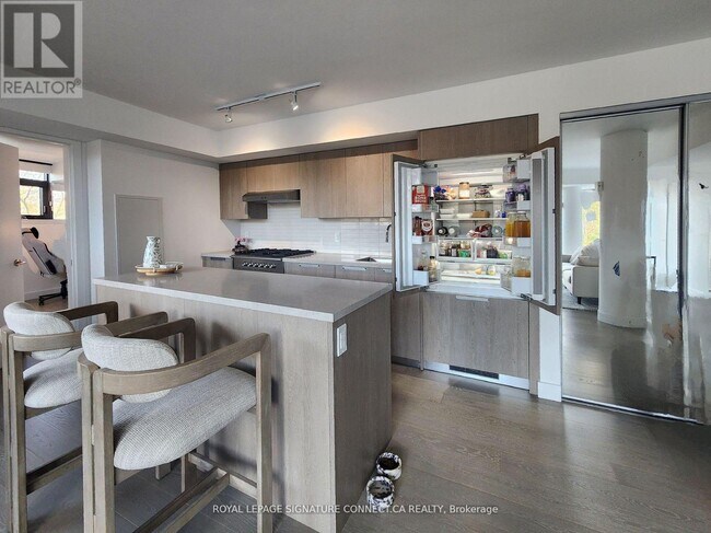 Photo du bâtiment - 160 Kingsway Crescent