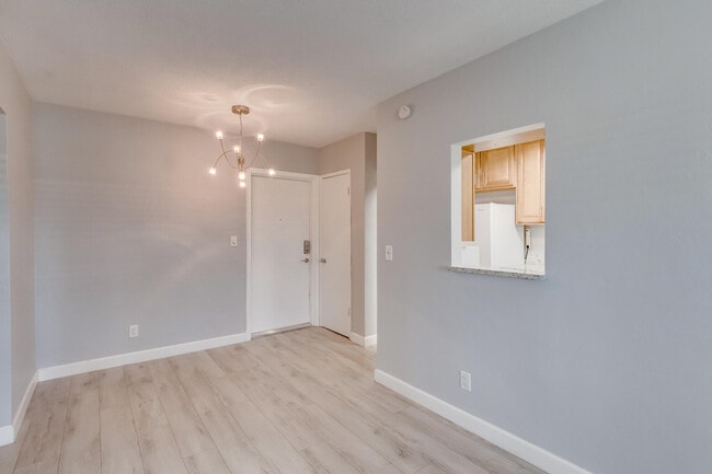 Building Photo - 2591 NE 55th Ct