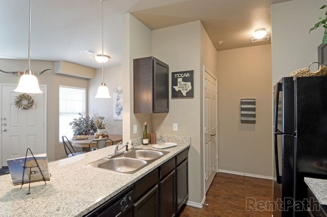 Interior Photo - Boulder Bay