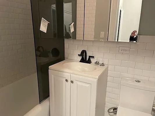 Building Photo - 231 E 4th St