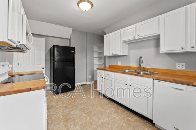 Foto del edificio - 107 N Kealing Ave