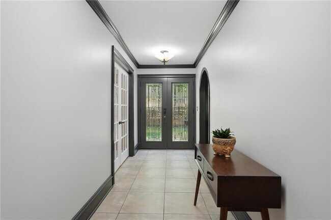 Building Photo - 1180 St Andrews Cir