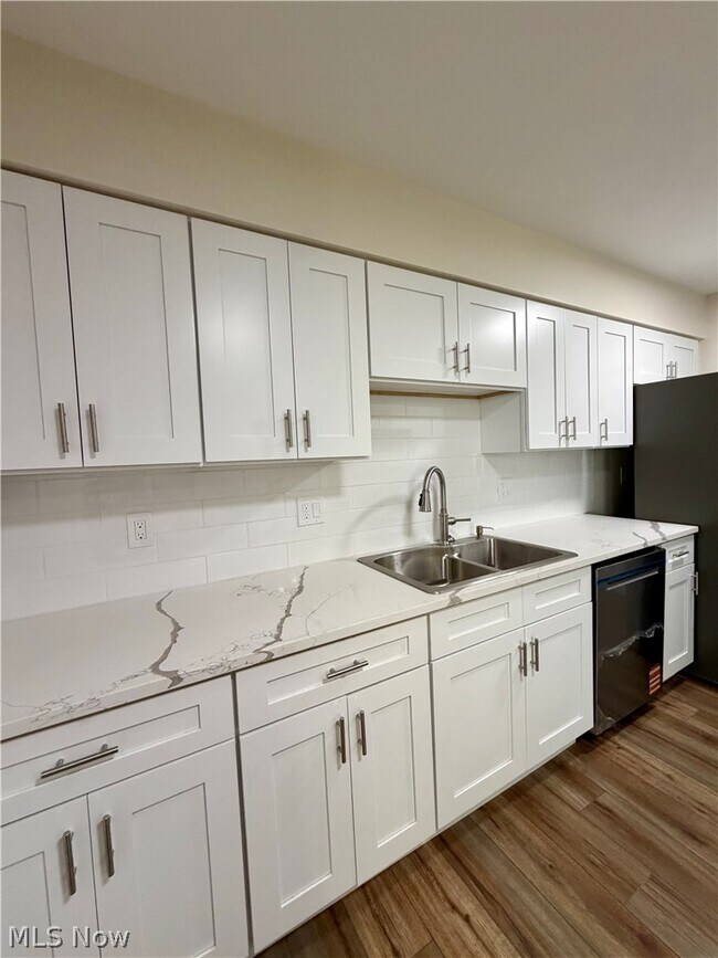 Building Photo - 4471 Habersham Ln S