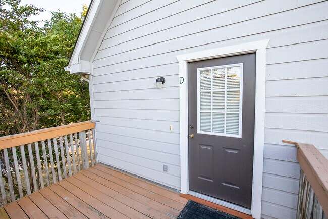 Fotografía del edificio - 3001 Whisper Oaks Ln