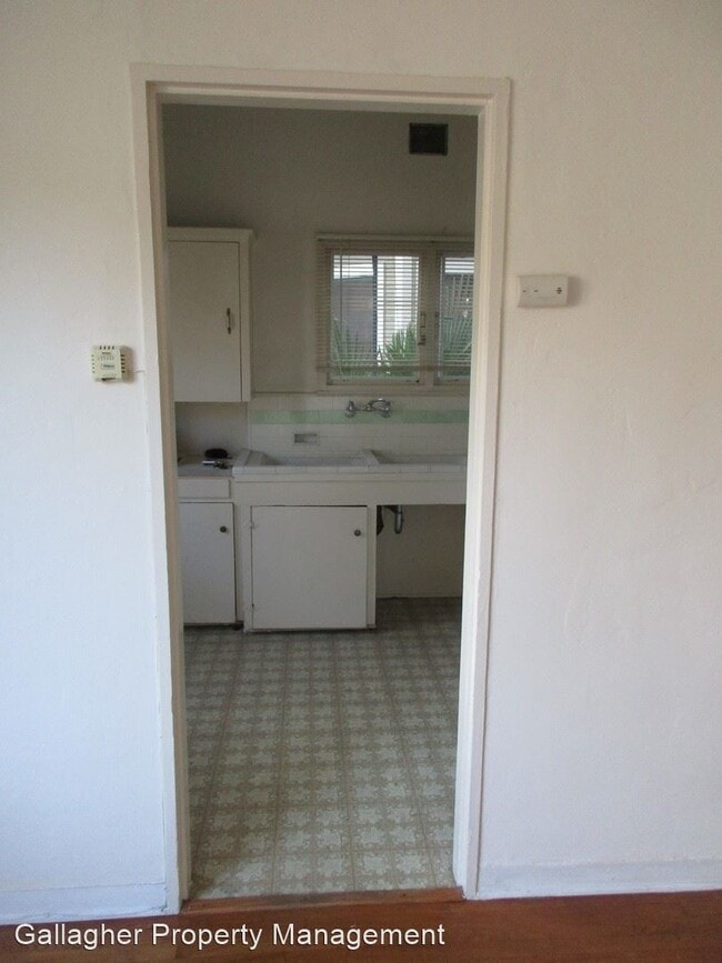 Building Photo - 302 W Anapamu St