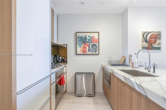 Foto del edificio - 2831 S Bayshore Dr