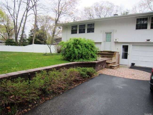 Building Photo - 2 Redleaf Ln
