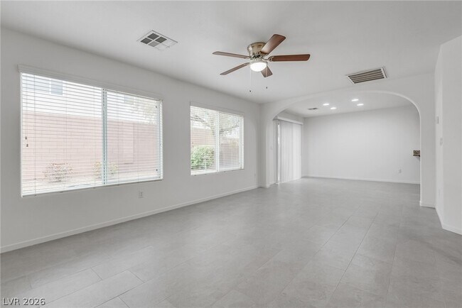Foto del edificio - 6757 Thalia River St
