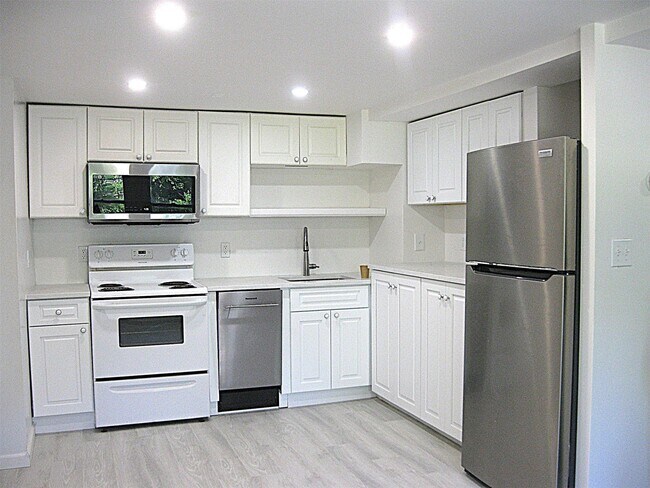 Foto del edificio - 525 Lake Rd