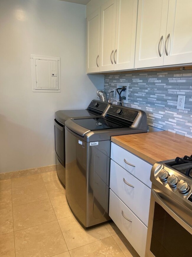 Building Photo - 1 Bedroom 1 Bathroom Single Level in Jacks...