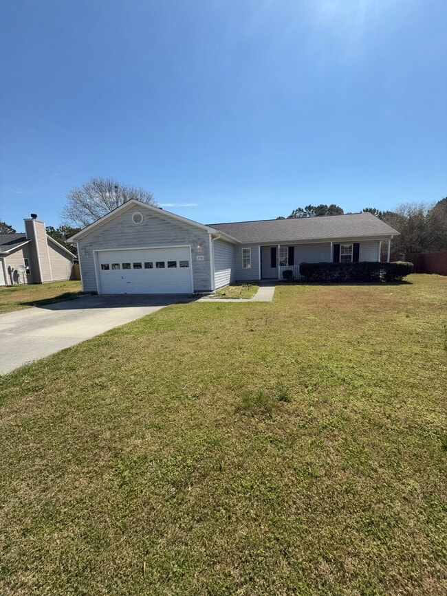 Building Photo - Nice 3 Bedroom, 2 Bath Home in Hubert