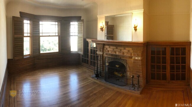 Building Photo - 46 Oakwood St