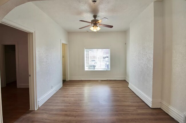 Foto del edificio - 2749 Eliot St